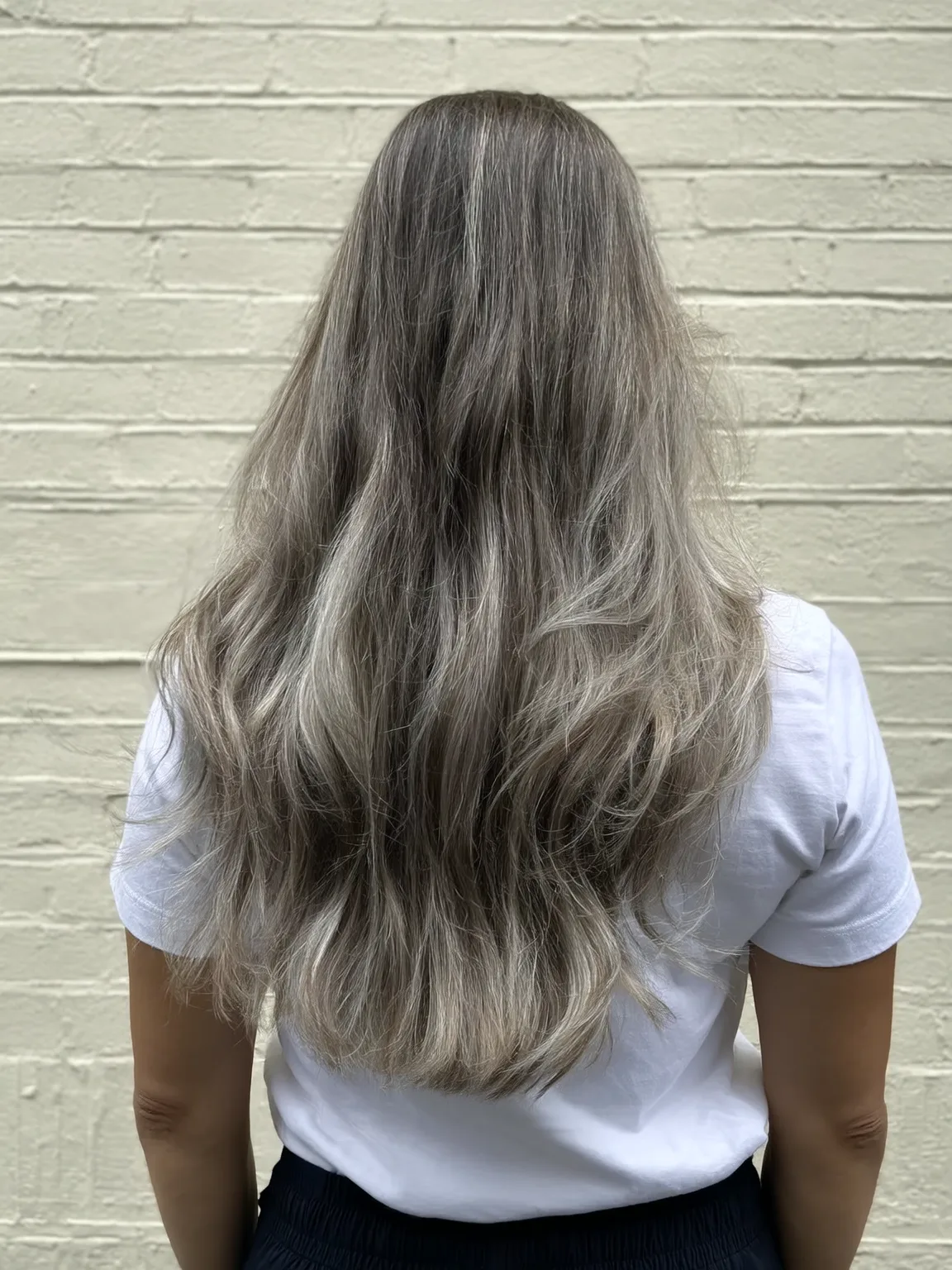 50 Stunning Silver Long Hairstyles That Prove Metallic and Length Are a Perfect Match
